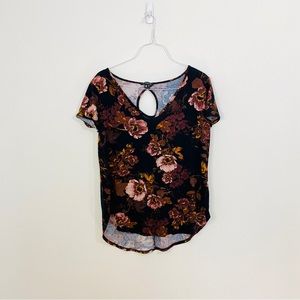 Dynamite | Key Hole Floral Tee